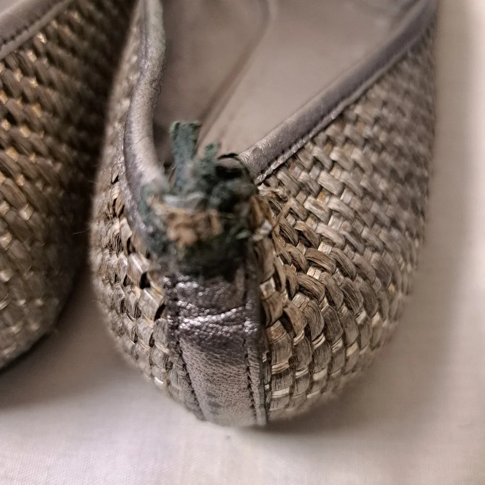 Tory Burch Reva Ballet Flats‎ Woven Metallic Pewter Silver Logo Medallion Shoes